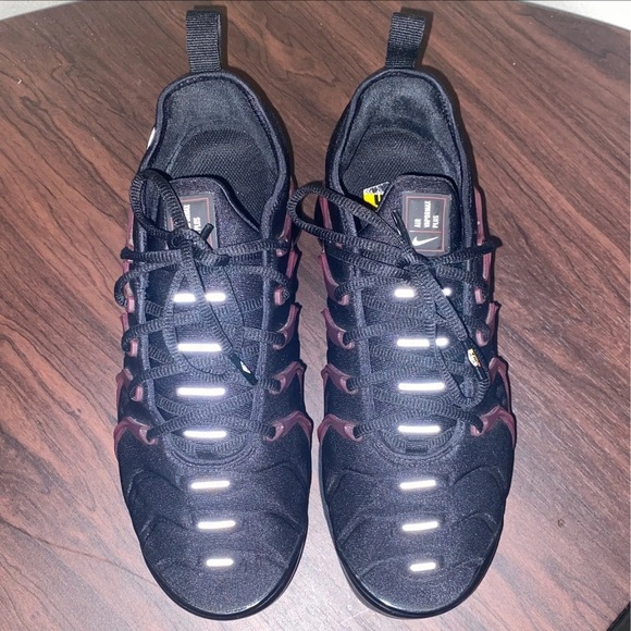Nike Air Vapormax plus Black Noble Red - Picture 1 of 7